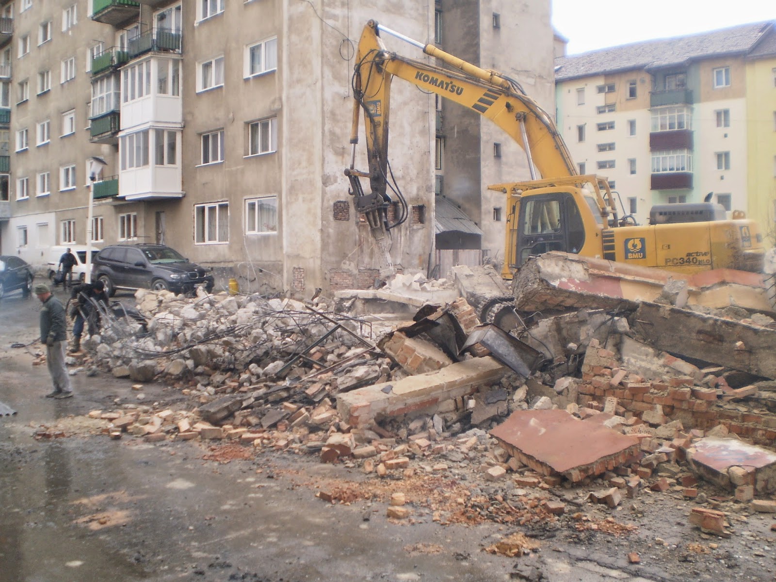 FOTO: O fostă centrală termică din Mediaș a fost demolată