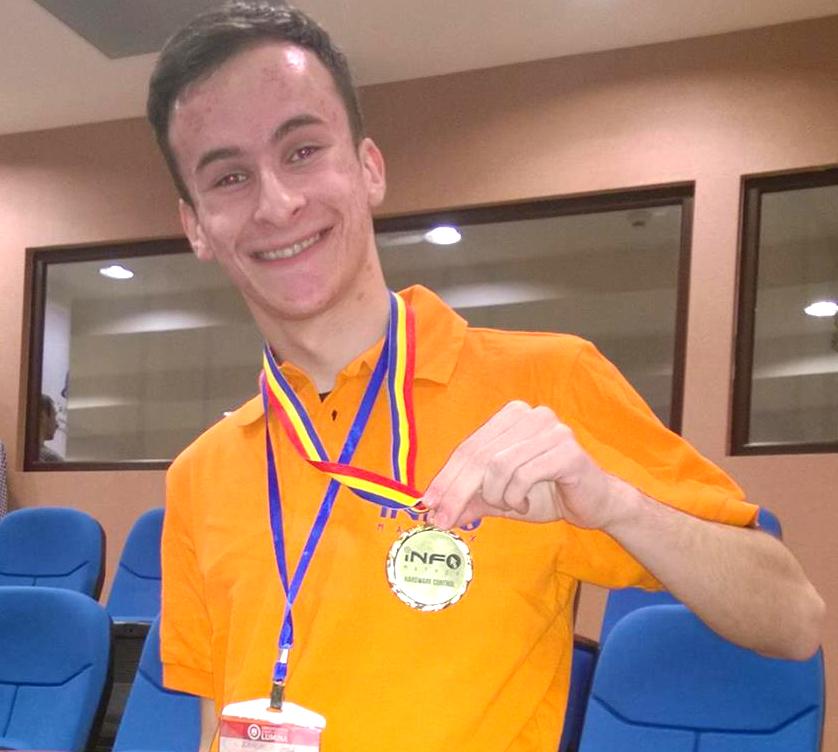 Medalie de aur obținută la concursul internațional „Informatrix 2015”, de echipa Facultății de Inginerie