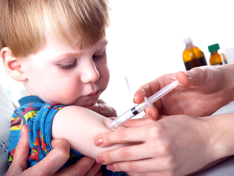 Vaccinarea ar putea deveni obligatorie. Ministerul Sănătății lucrează la un proiect de lege în acest sens
