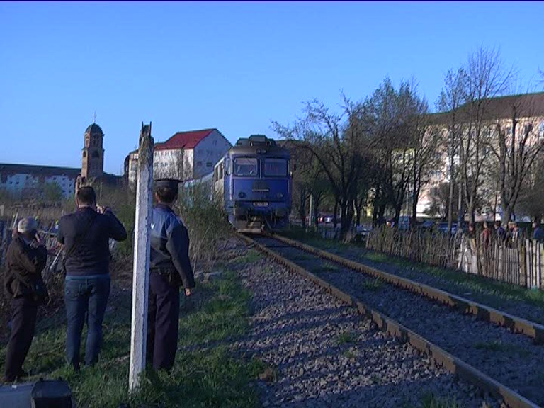 FOTO: O femeie a murit călcată de tren
