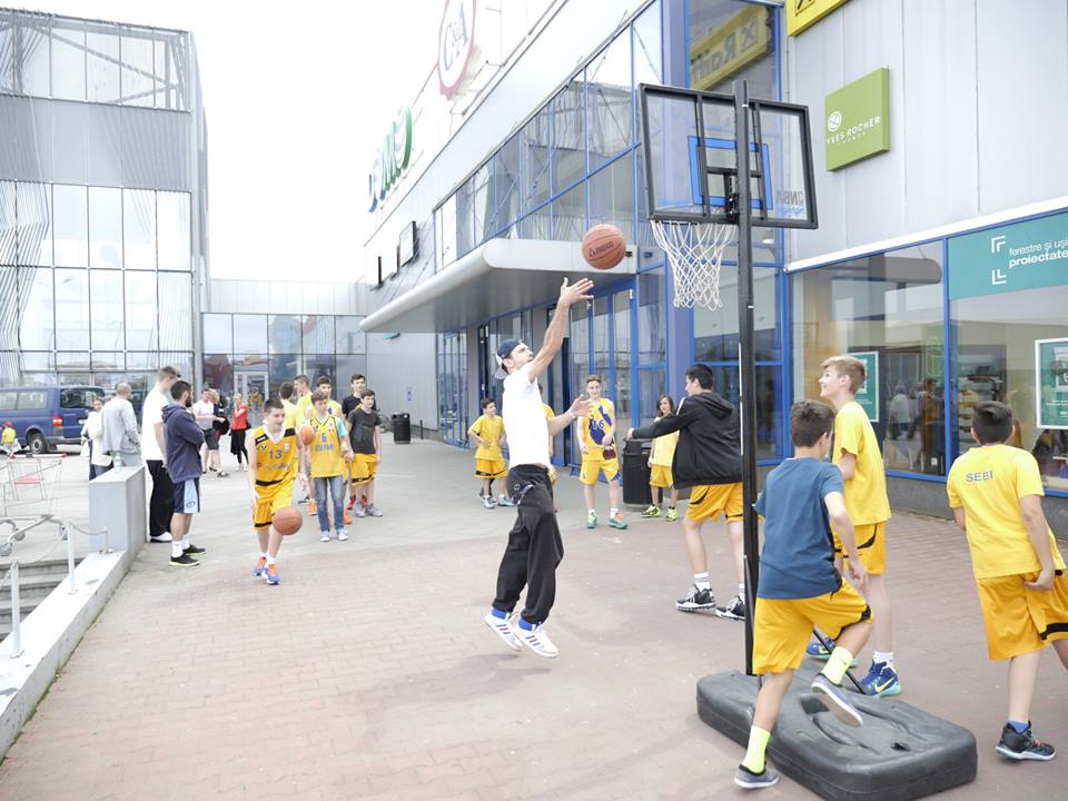 Promovarea baschetului