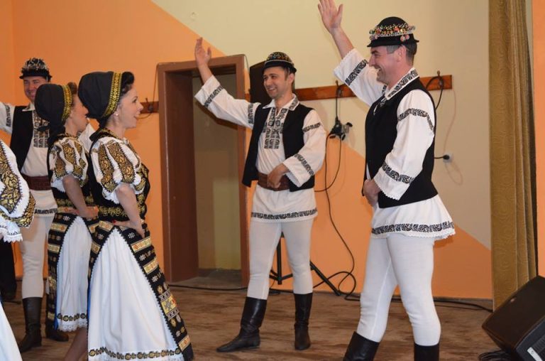 Caravana Zilelor Culturale ale Județului Sibiu ajunge în Țara Oltului