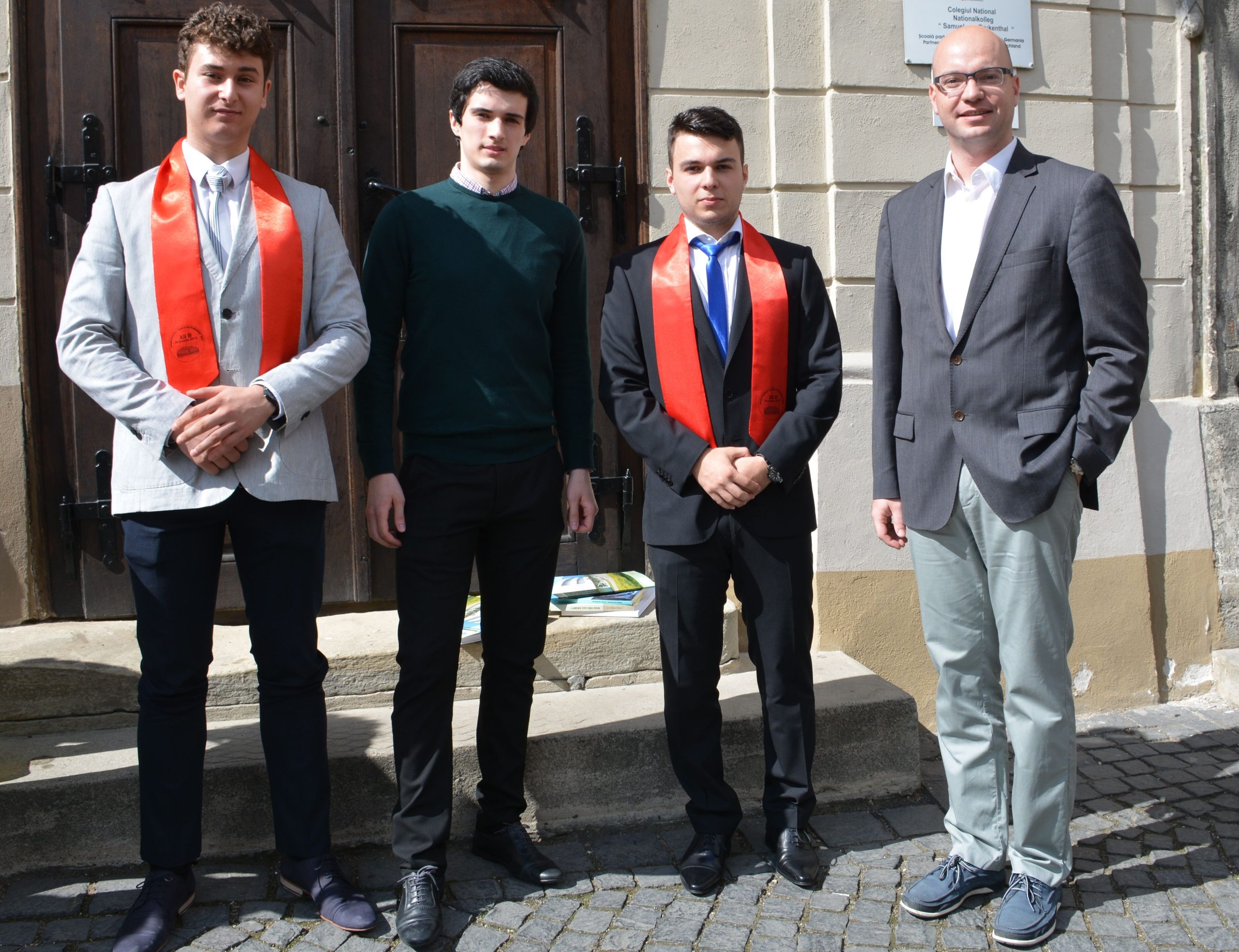 Premii în valoare de peste 1.700 de euro au fost acordate primilor trei elevi, după medie, de la Colegiul Brukenthal