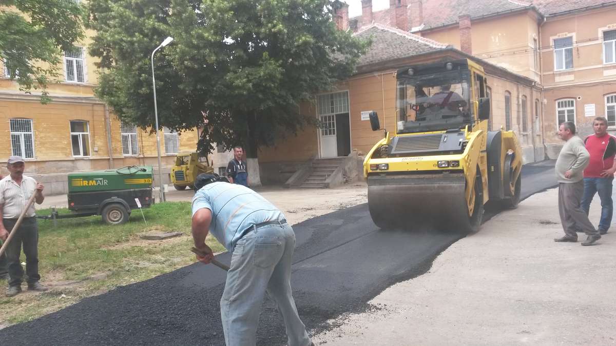 Noi investiţii la Spitalul de Psihiatrie: alei asfaltate, lift exterior