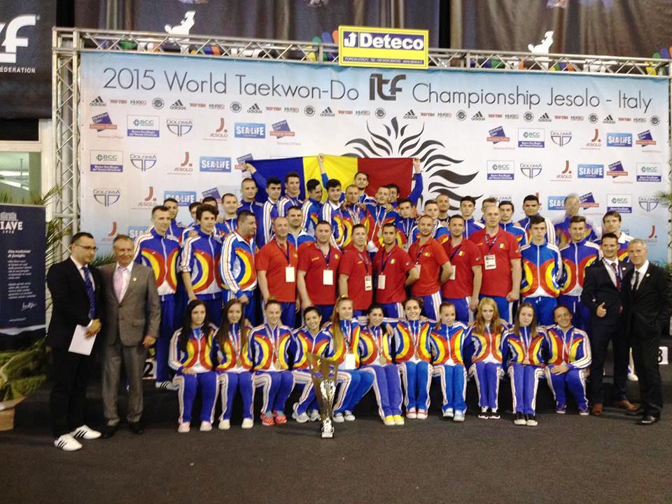 lotul Rom  niei la C.M. Italia 2015