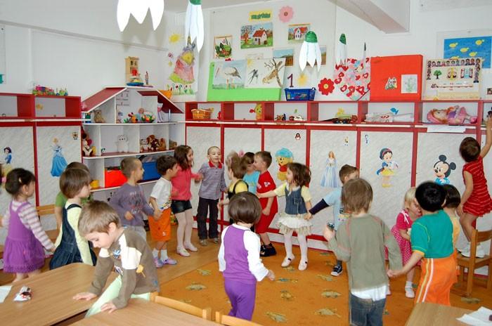 Înscrierea în școli și grădinițe se va face doar cu aviz de la medicul de familie, fără analize medicale