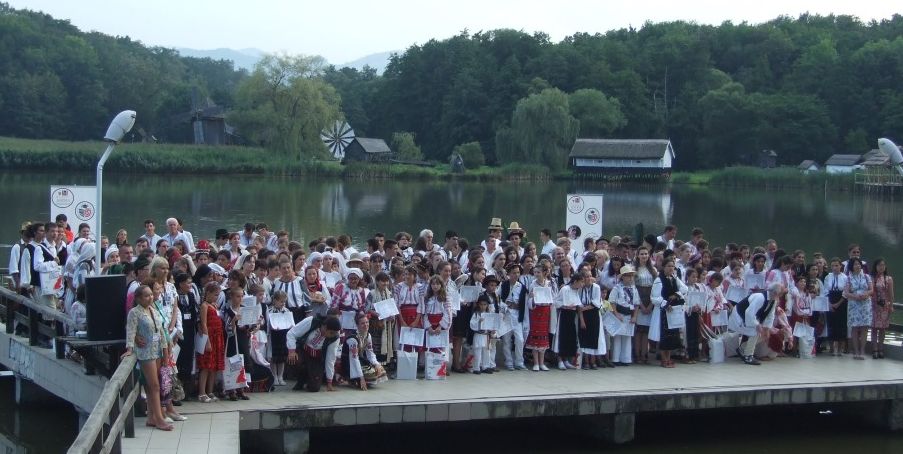 200 de participanți la Olimpiada „Meşteşuguri artistice tradiţionale”