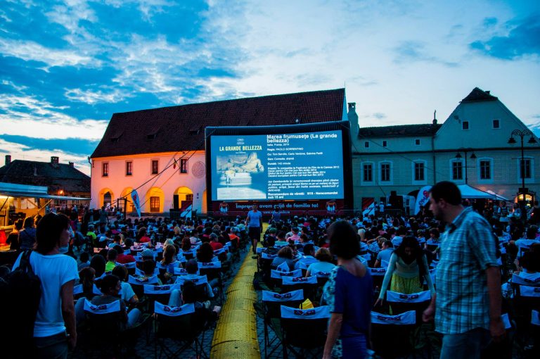 Caravana Metropolis ajunge la Sibiu