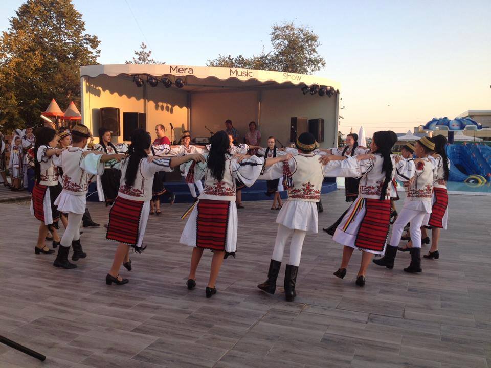 Ansamblul Folcloric Purtata Avrigului, prezent la Festivalul Internațional de Folclor „Dobroge mândră grădină”