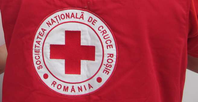 Crucea Roșie colectează rechizite pentru copiii din Mărginimea Sibiului