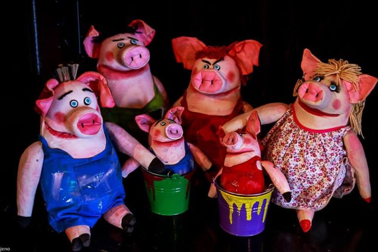„Cei trei purceluși, care…sunt patru”, cea mai nouă producție a Teatrului Gong”