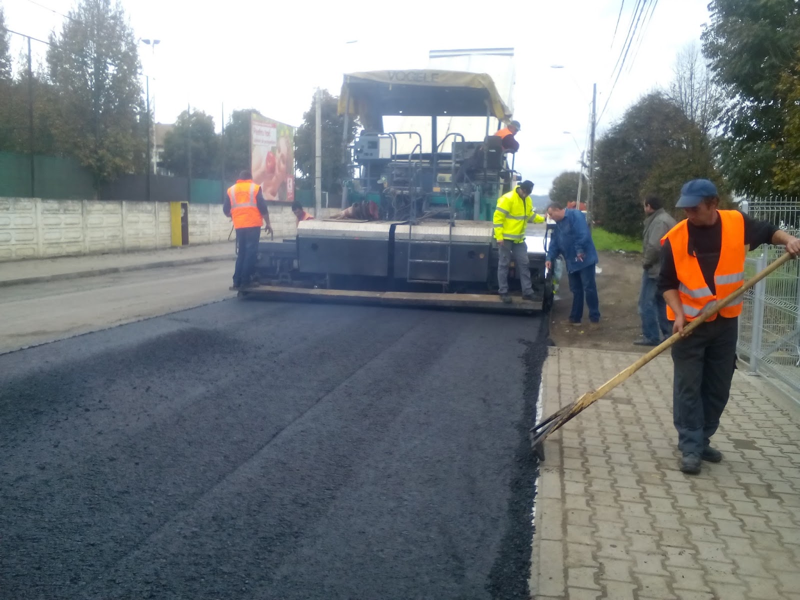 Asfaltări noi, pe patru străzi, în septembrie și octombrie