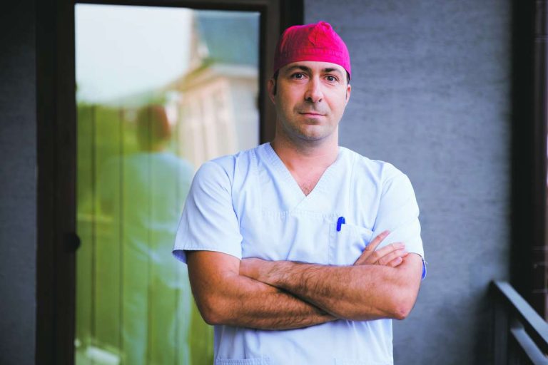 Dr. Ciprian Tănăsescu: Una din 6 femei dezvoltă cancer de sân