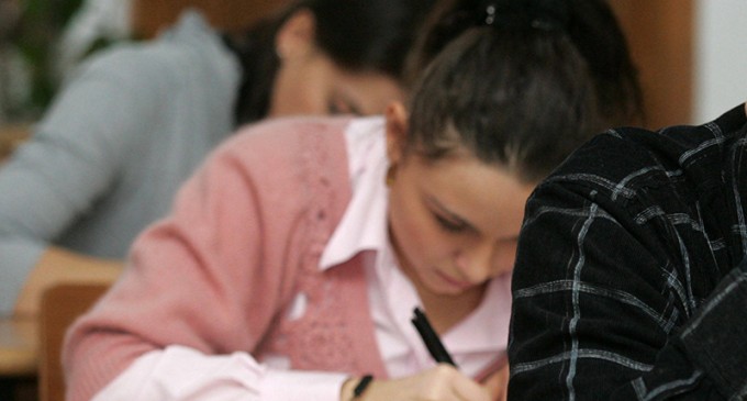 Peste 300 de elevi au susținut astăzi ultima probă a Evaluării Naționale