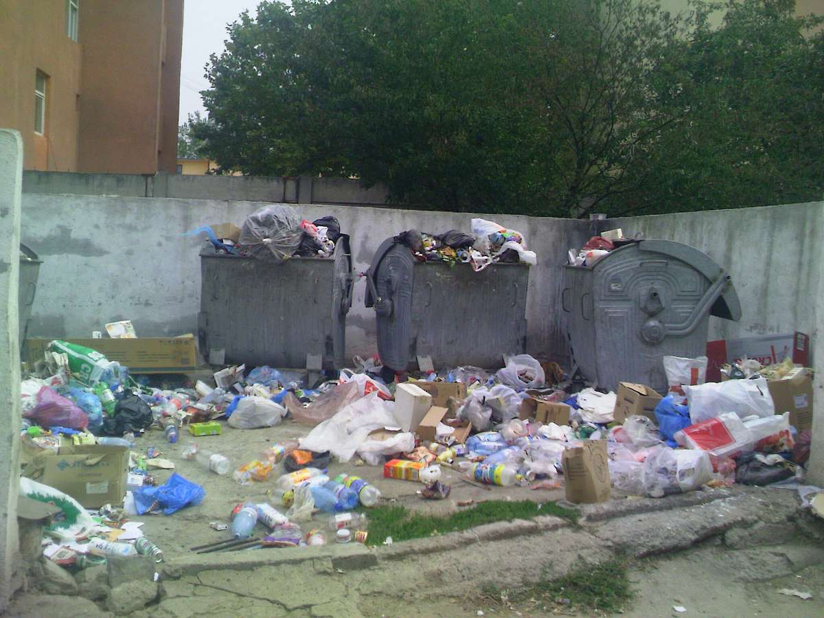 Contractul pentru gestiunea deşeurilor a fost semnat