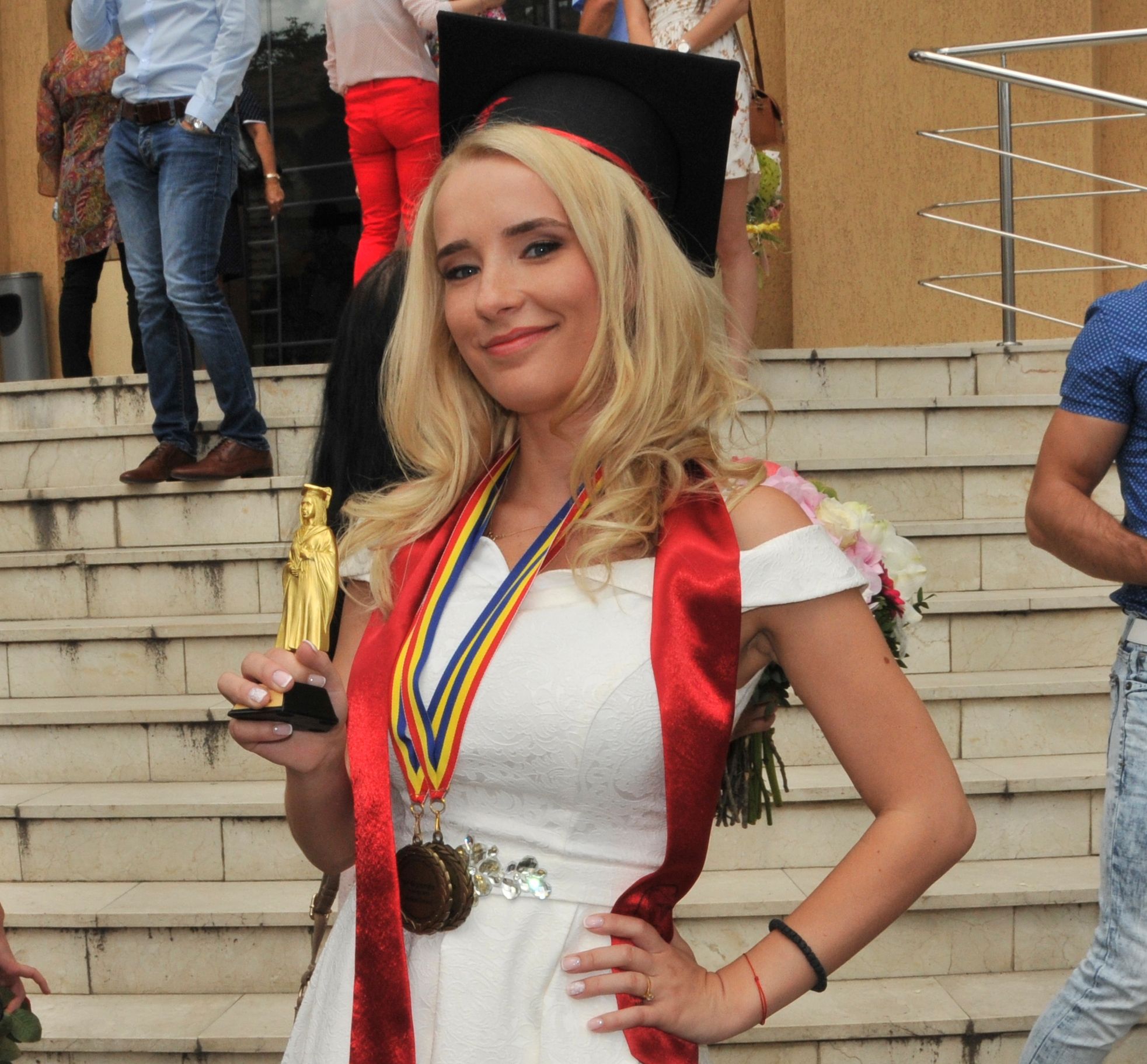 Claudia Raluca Haneș: „Pierderea unui singur dinte, în timp, poate duce la perturbarea întregului organism”