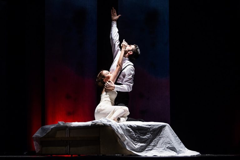 Premiera „Anna Karenina” se dansează  și astăzi la TBS, pe scena de la Cercul Militar