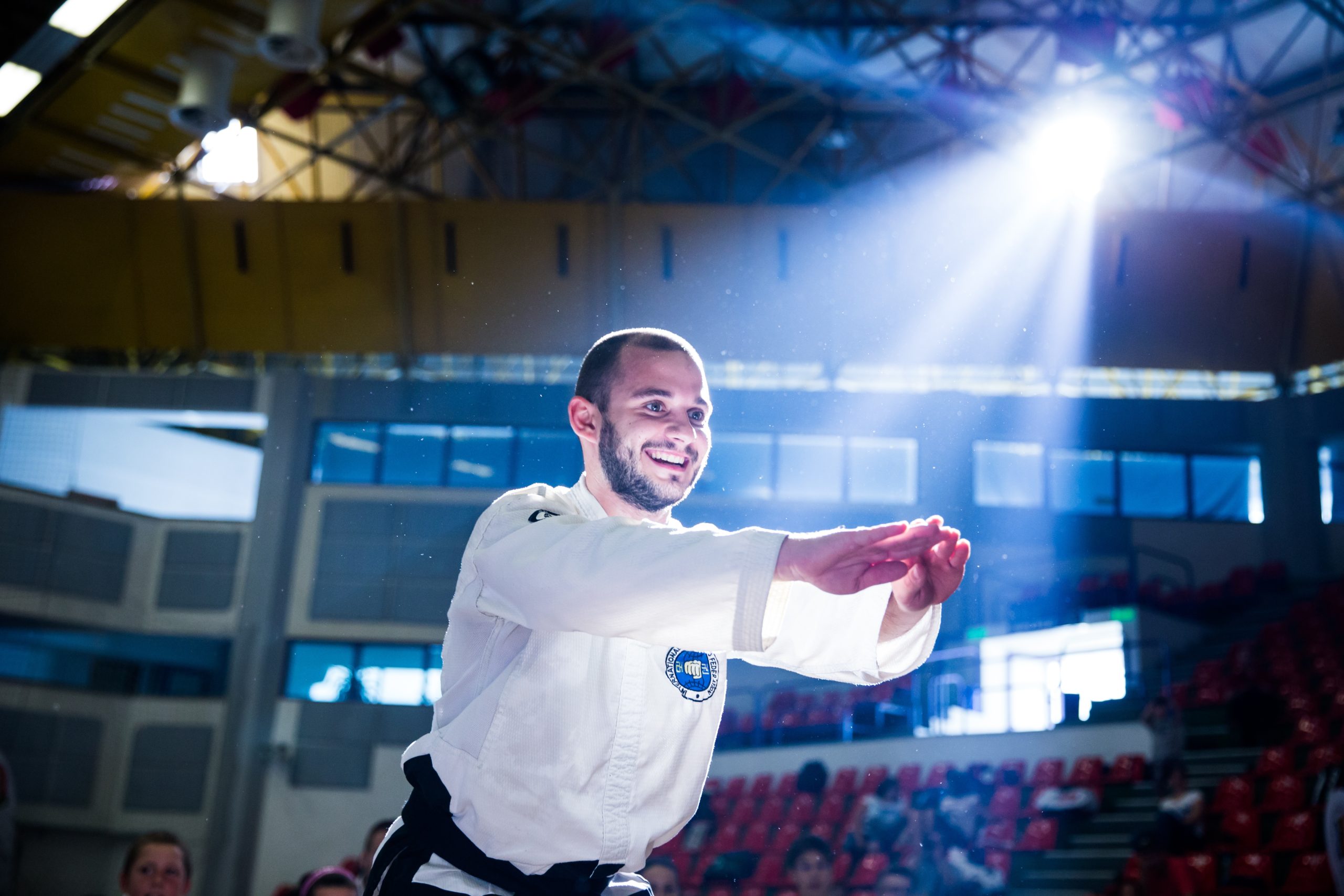 Dani Mărginean, campion la  taekwondo și maestru pentru micii luptători