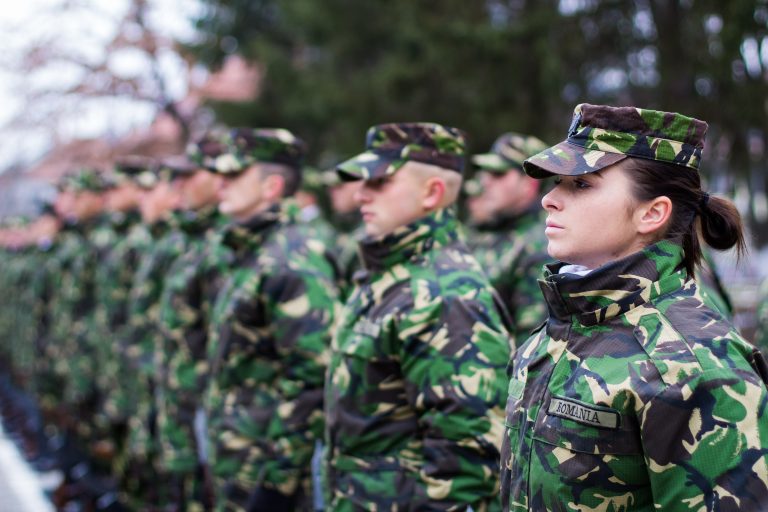 80 de soldați profesioniști au depus jurământul