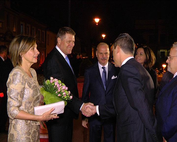 VIDEO: Preşedintele şi soţia sa invitaţi de onoare la concertul de Crăciun organizat de Ambasada Italiei
