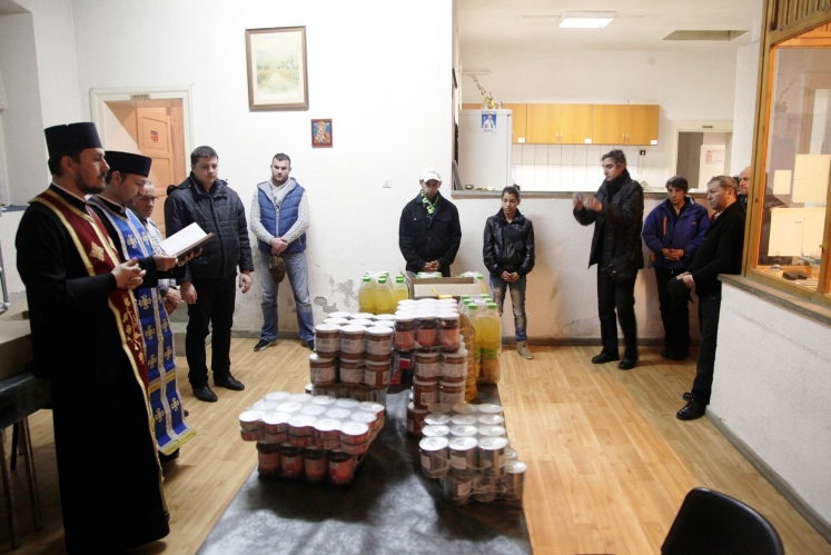 Bani și alimente de la Arhiepiscopie pentru Adăpostul de Noapte din Sibiu