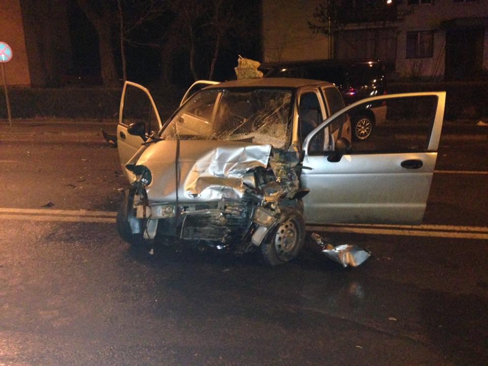 Accident grav pe strada Bâlea, o maşină s-a izbit frontal într-un microbuz