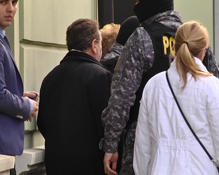 Actualizare: Judecatorii vor anunța sâmbătă, la ora 21.00, daca Ilie Carabulea si fiul sau vor fi arestati preventiv