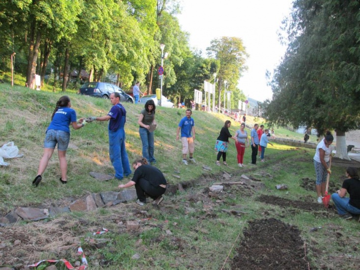 Caravana “Implică-te! E NATURAL să fii voluntar” ajunge la Sibiu în 11 martie 2016