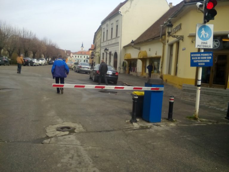 Accesul cu maşinile în centrul istoric al Mediaşului va fi restricţionat drastic