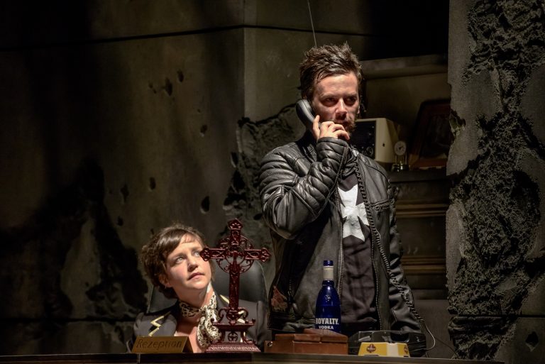 Teatrul „Radu Stanca” petrece luna martie în turneu