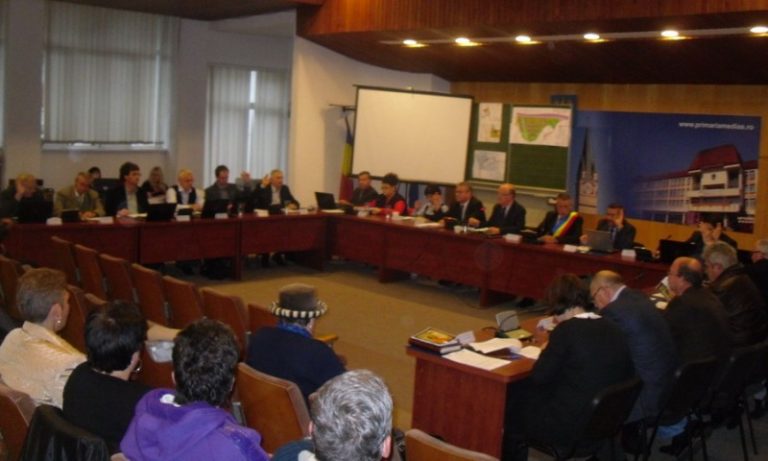 Consilierii locali din Mediaș discută despre repartizarea ANL-urilor, terase estivale și facilități fiscale