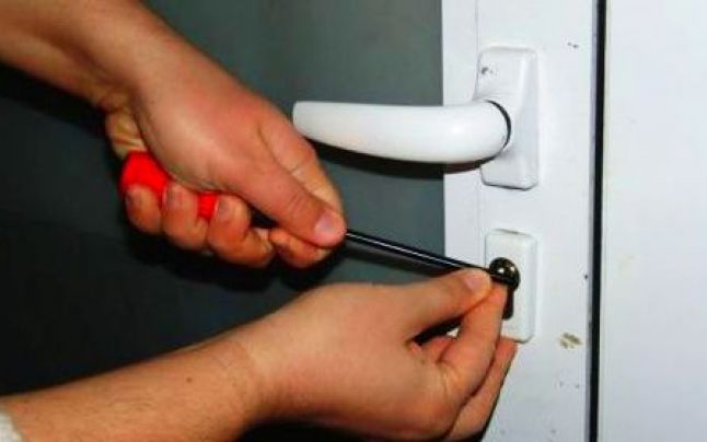 “Spaima” polițiștilor din Mediaș a mai dat o spargere