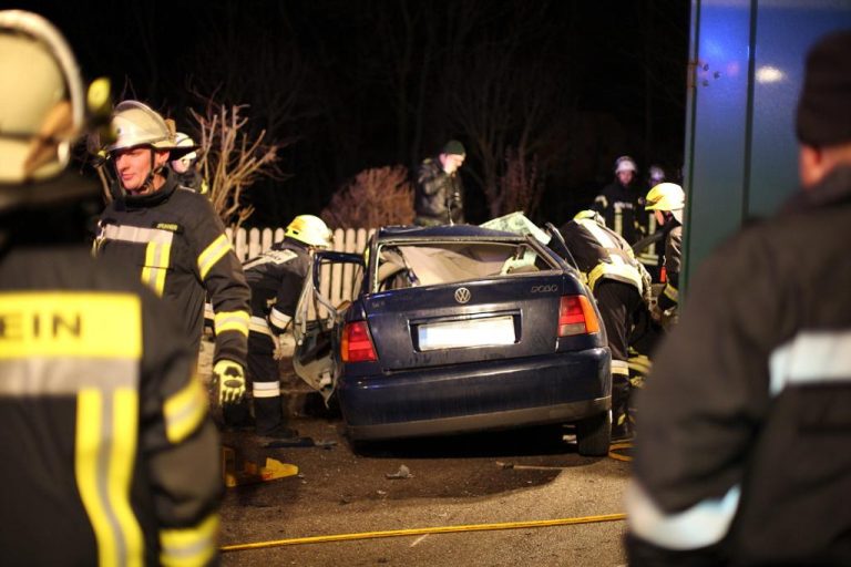 GALERIE FOTO – Șofer sibian, decedat într-un accident rutier în Germania. A intrat cu mașina într-un autocamion