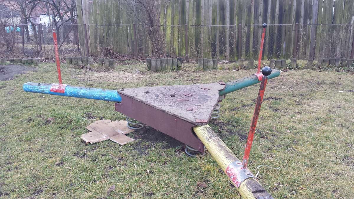 SOS Satele Copiilor: Locul de joacă, o nevoie prioritară