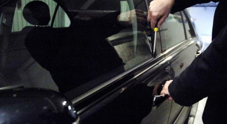 Tânăr din Mediaș reținut pentru nouă furturi