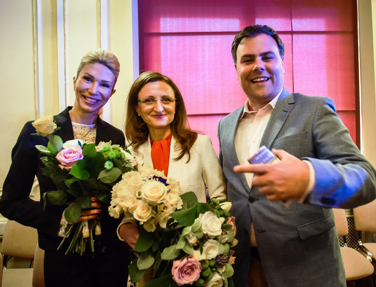 Liberalii depun luni candidaturile