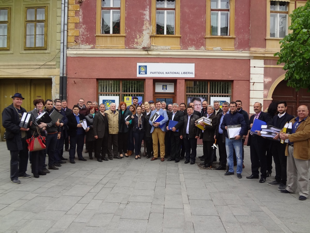 Liberalii si-au depus candidaturile pentru alegerile locale