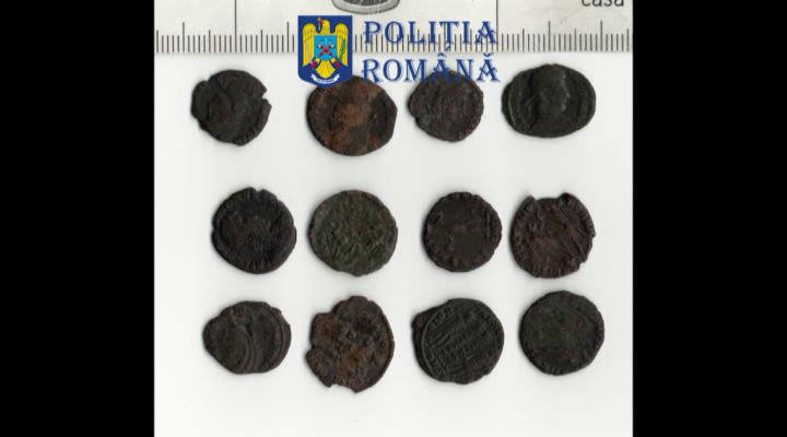 Un bărbat din Mediaş vindea monede romane antice în Târgul Obor
