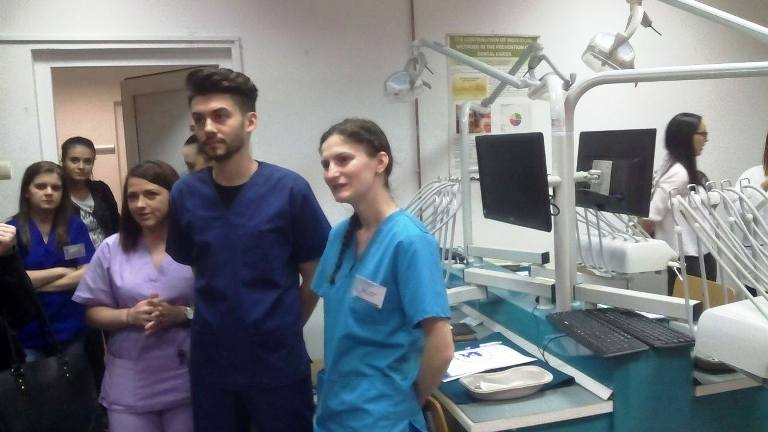 Workshop de chirurgie orală, la Medicină