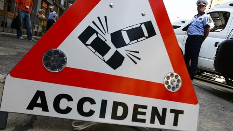 Femeie de 71 de ani, rănită grav de un autoturism