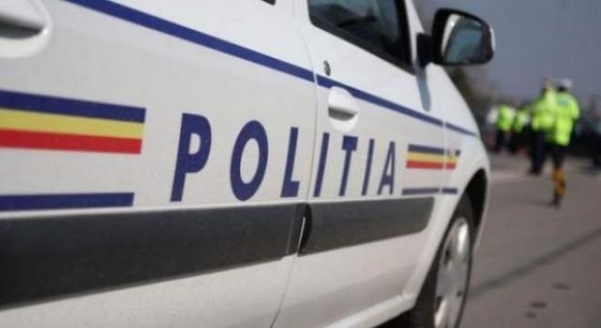 Lovita de masina pentru ca a traversat neregulamentar