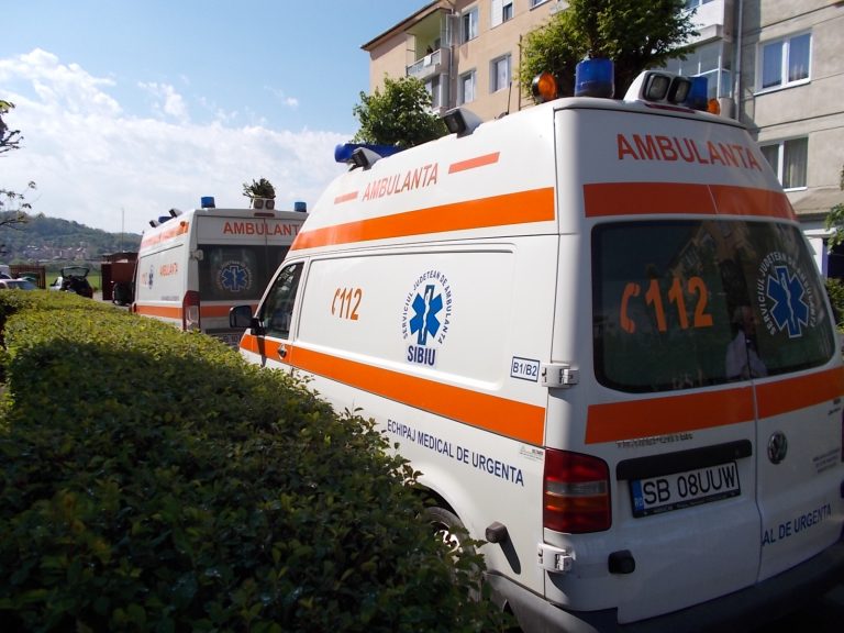 Bărbat descoperit decedat în locuință