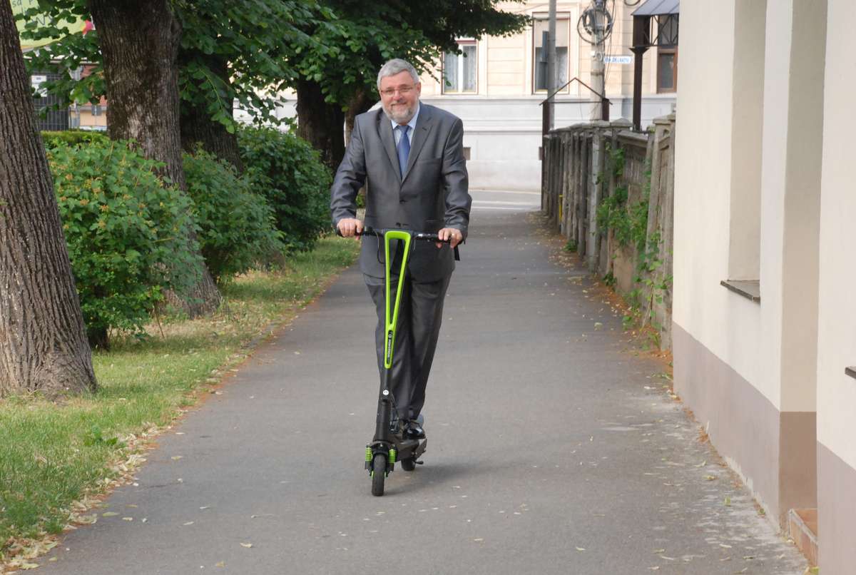 Angajatii ULBS vor veni cu bicicleta la serviciu