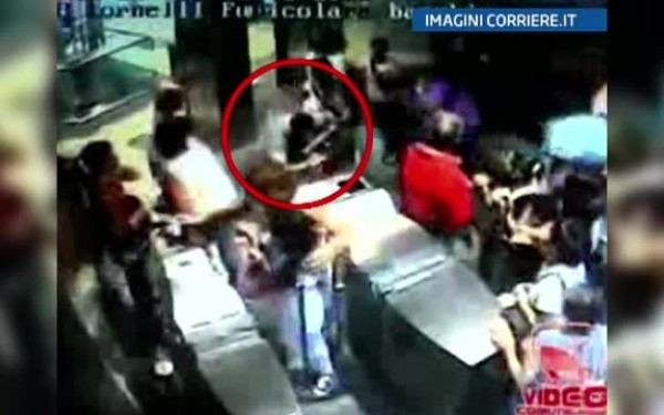 O statie de metrou din Napoli a primit numele unui roman ucis, in 2009, de mafia napoletana