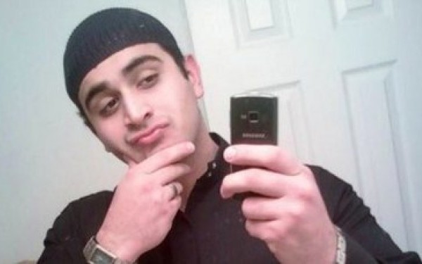 Omar Mateen a dat trei telefoane in timpul masacrului