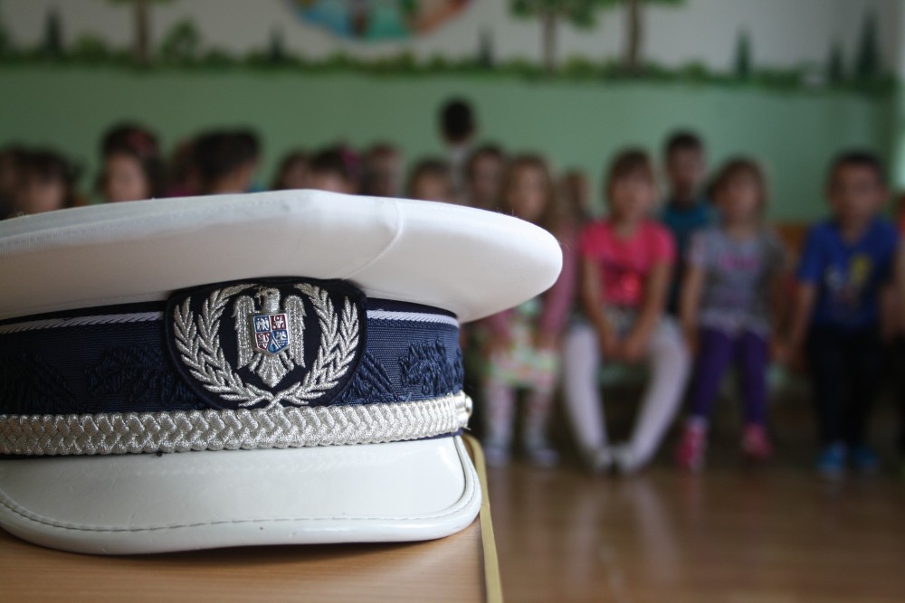 Copii de grădiniță, polițiști de 1 iunie