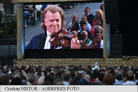 Andre Rieu a cântat „Ciobănaș cu 300 de oi”