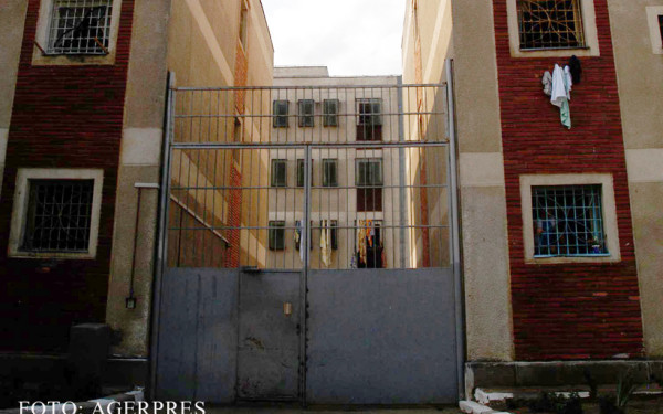 Incendiu la Penitenciarul Rahova, provocat de un detinut