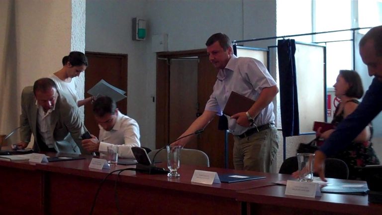 GALERIE FOTO – Scandal în Consiliul Local. Aleșii PSD Mediaș au părăsit sala de ședință