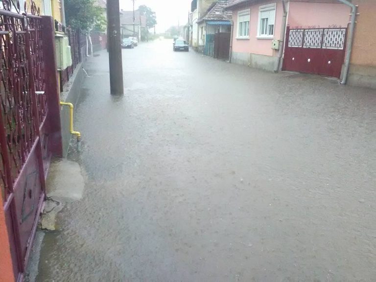 A plouat cu 44 de litri/metru pătrat, la Mediaș